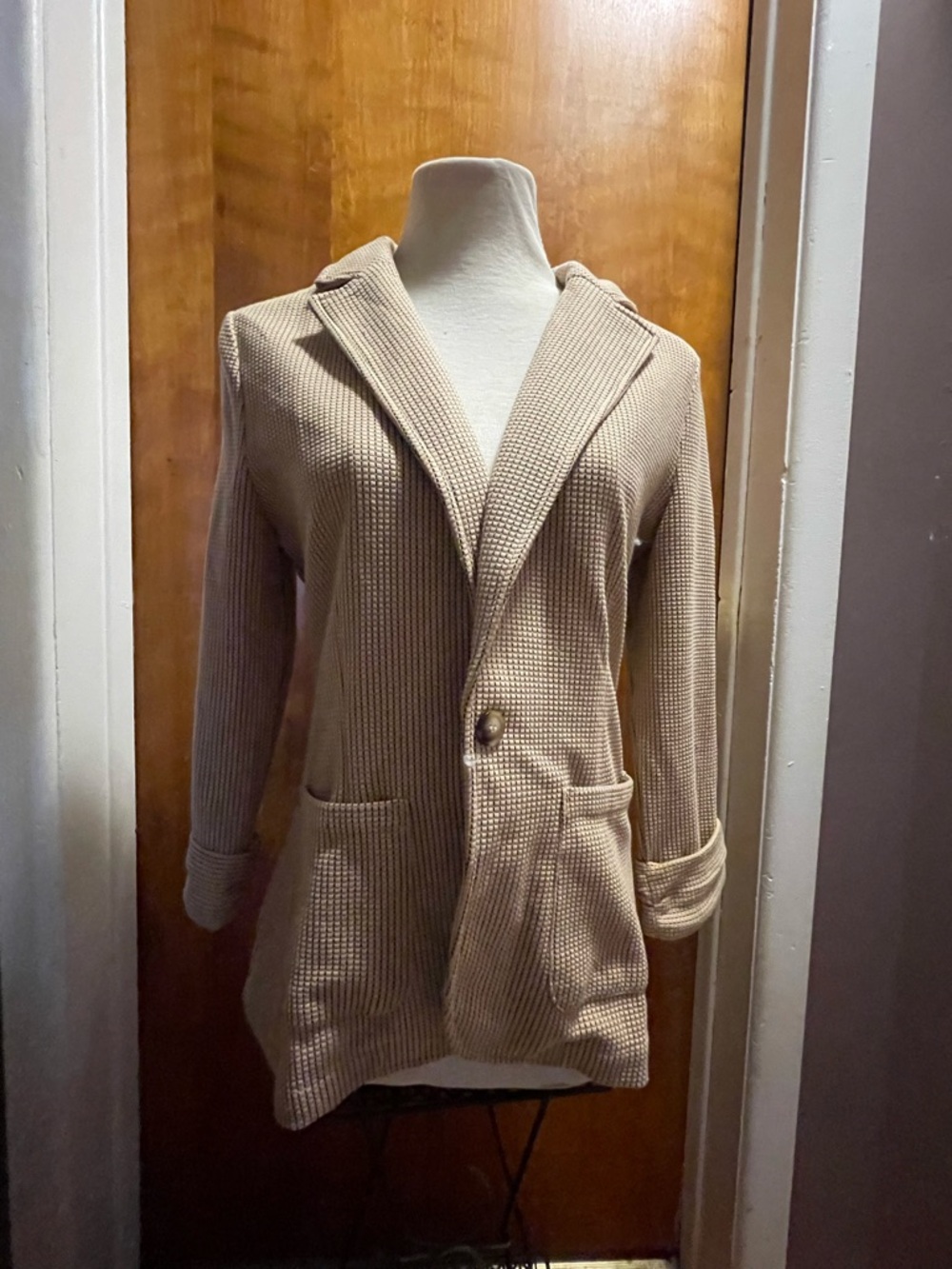 Doe & Rae Beige Waffle-Knit Blazer Cardigan